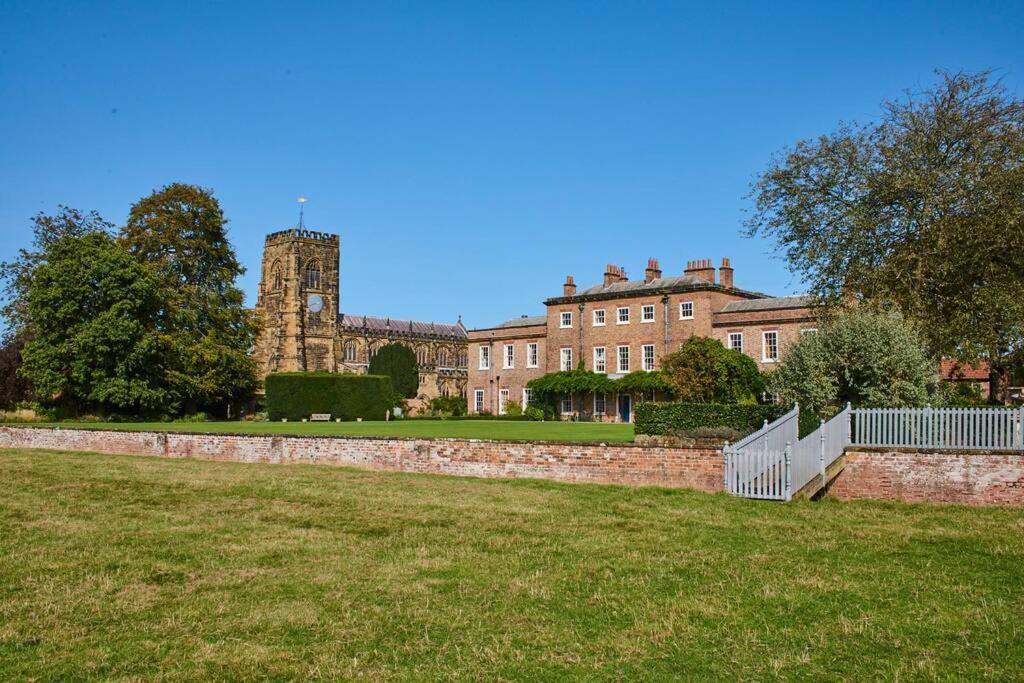 Thirsk Hall South Wing, North Yorkshire Luaran gambar