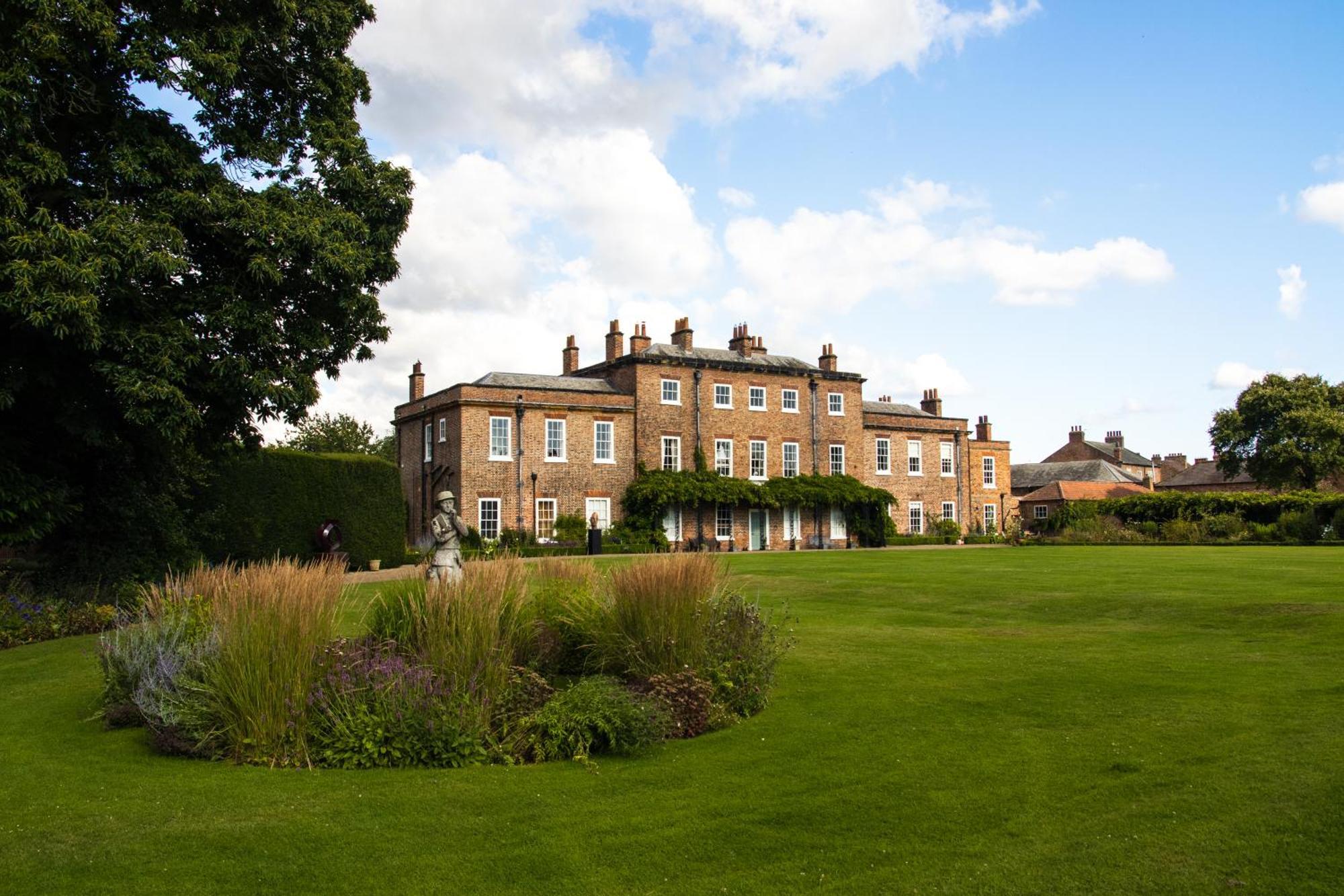 Thirsk Hall South Wing, North Yorkshire Luaran gambar